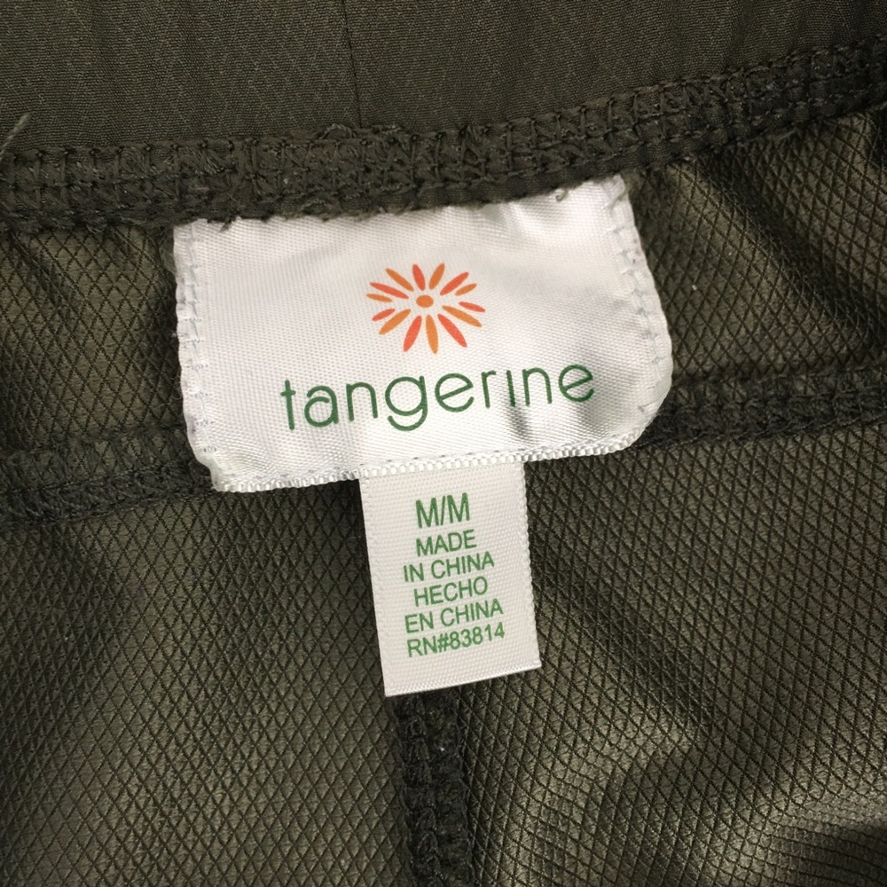 Tangerine Army Green Shorts Women’s Size Medium Pull On Elastic Waist Pockets - Picture 4 of 8